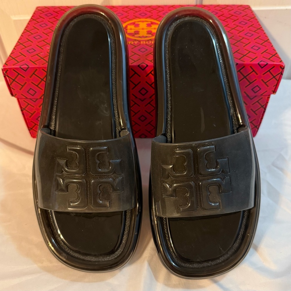 Tory Burch Women’s Perfect Black Bubble Jelly Sandals - Picture 2 of 6